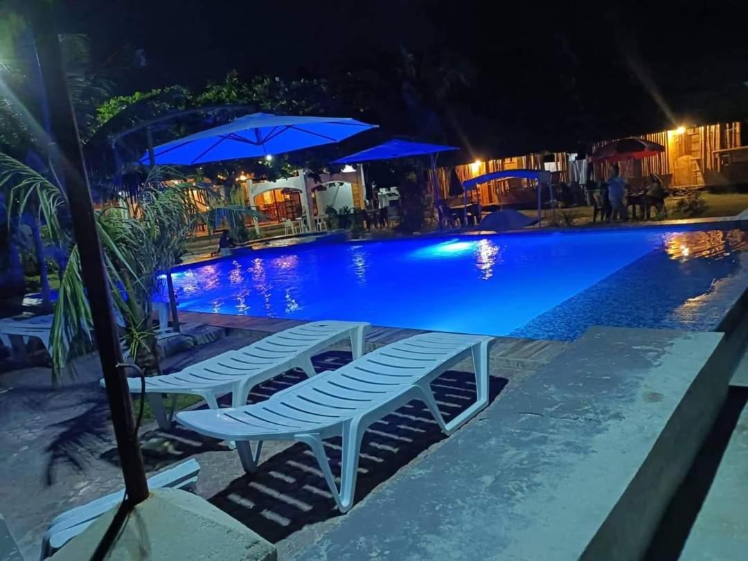 Rrj'S Beach Resort Oslob Extérieur photo
